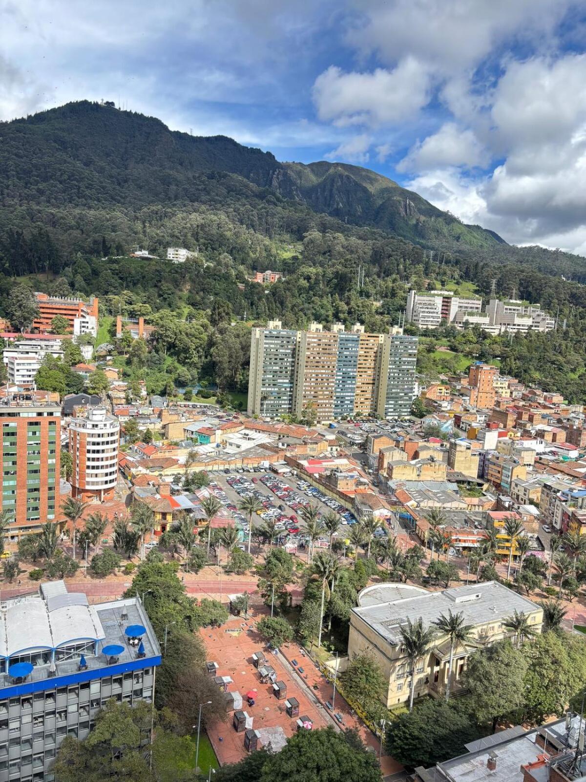 Doble Vista Panoramica Al Cerro De Monserrate Apartment *